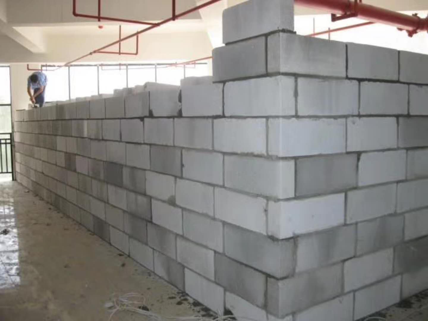 凤庆蒸压加气混凝土砌块承重墙静力和抗震性能的研究